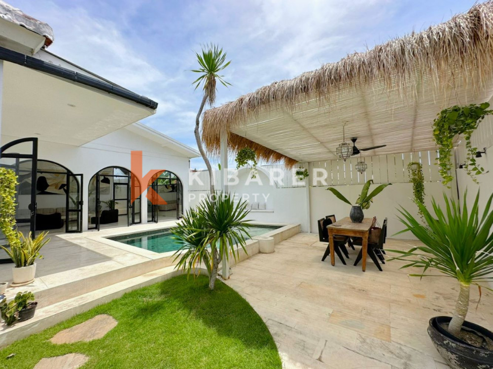 Stylish Three Bedroom Enclosed Living Villa with a Connecting Room in Padang Linjong (Available on May)