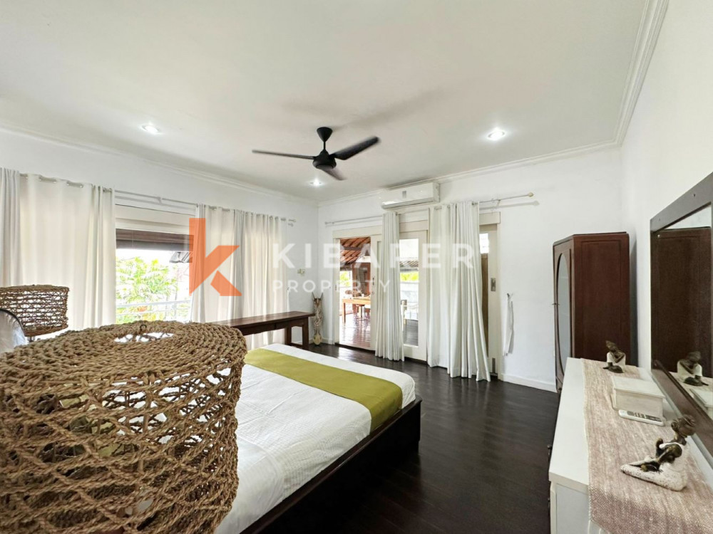 Traditional Three Bedroom Open Living Villa with Tropical Touch in Mertanadi