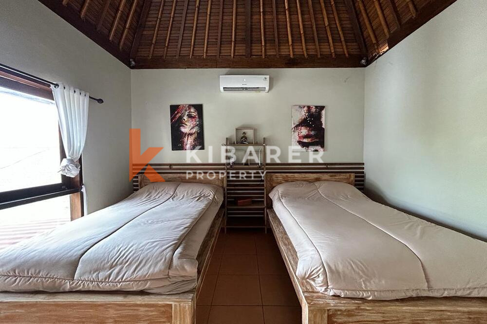 Beautiful Five Bedroom Open Living Room Villa Walking Distance To Sanur Beach