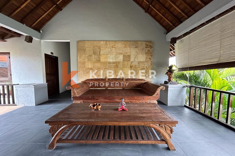 Beautiful Five Bedroom Open Living Room Villa Walking Distance To Sanur Beach