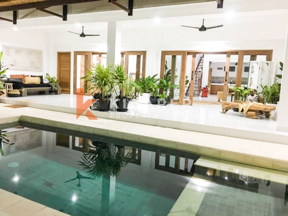 Modern Tropical Three Bedroom plus Office Enclosed Living Villa in Seminyak