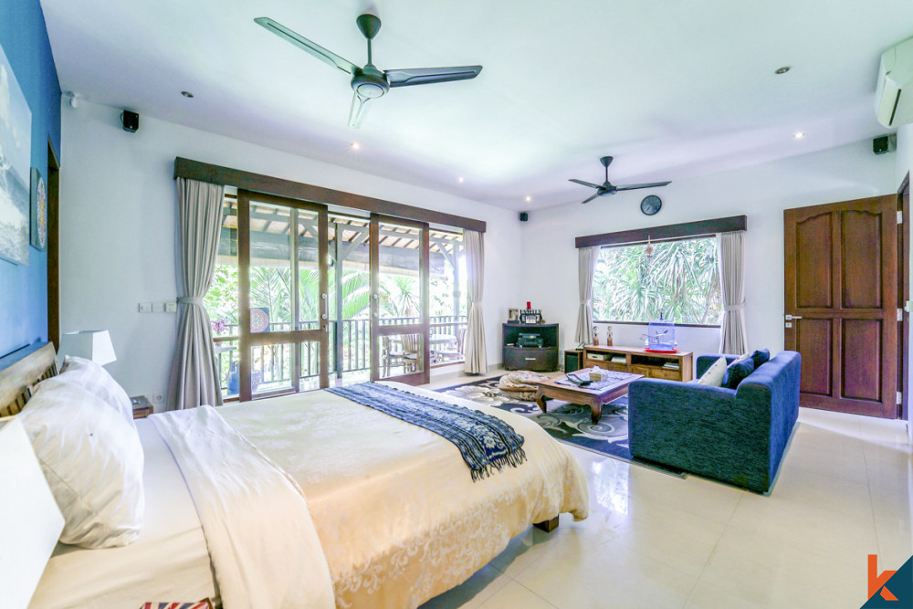 Great estate, lease hold four bedrooms mixed styles in Kerobokan