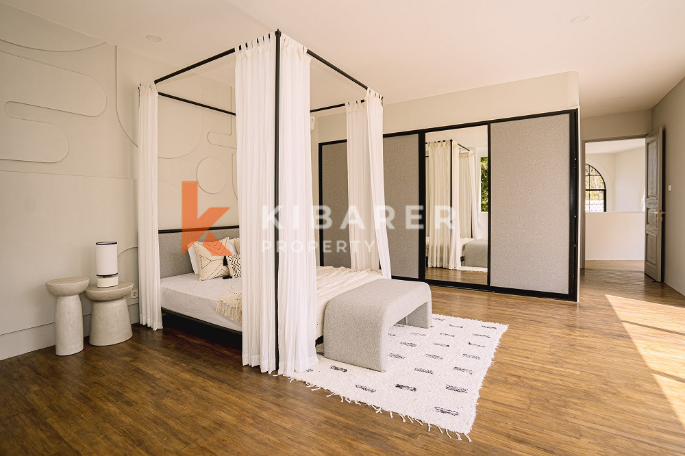 Luxury Three Bedrooms Enclosed Living Villa In Umalas (Minimum 5 years rental)