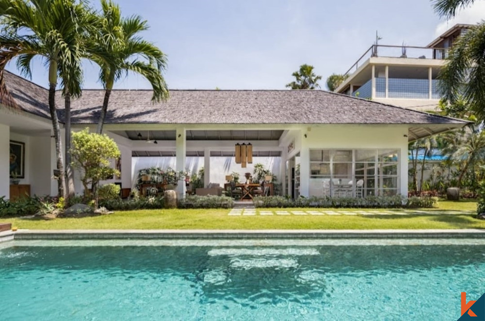 Villa de luxe de 2 chambres avec piscine à Seminyak à vendre