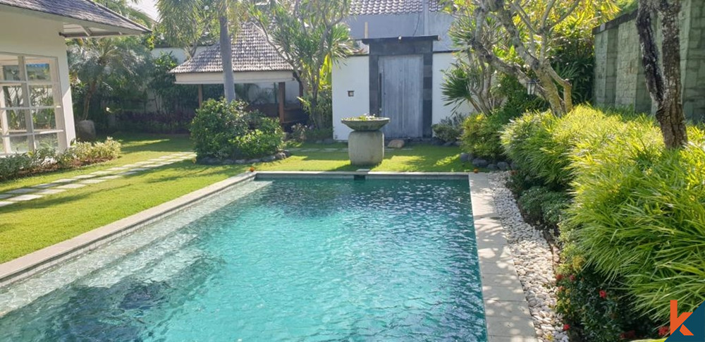 Dijual Vila Luxe 2 Kamar Tidur dengan Kolam Renang di Seminyak