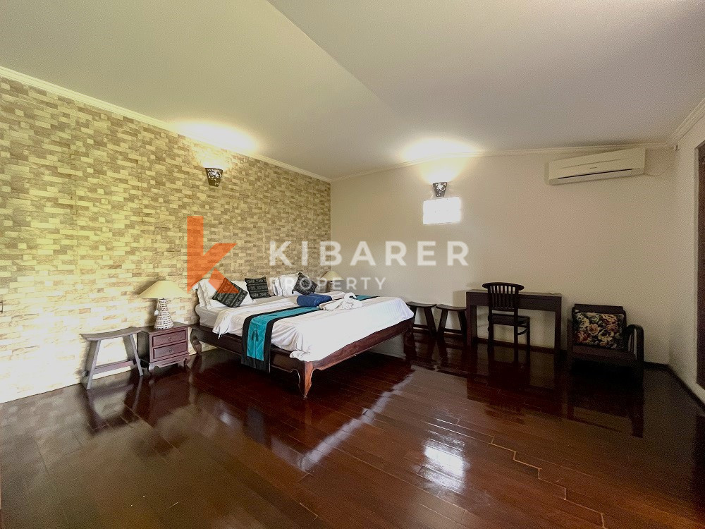 beautiful four bedroom enclosed living villa in center area of berawa canggu