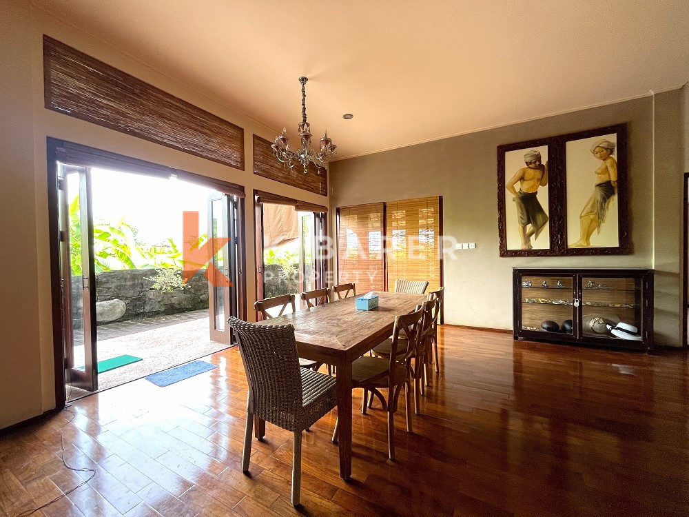 beautiful four bedroom enclosed living villa in center area of berawa canggu