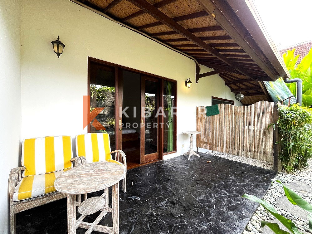 beautiful four bedroom enclosed living villa in center area of berawa canggu