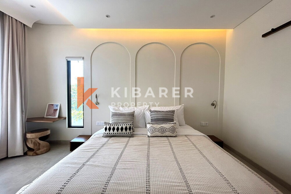 Stunning Three Bedroom Enclosed Living Room Tropical Villa in Seminyak