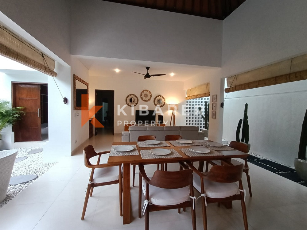 Cozy Two Bedrooms Open Living Villa Situated In Strategic Location Of Berawa(available 19th march)