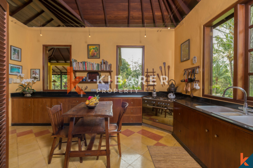 Amazing Three Bedrooms Closed Living Villa In Cepaka(available on 2nd april)