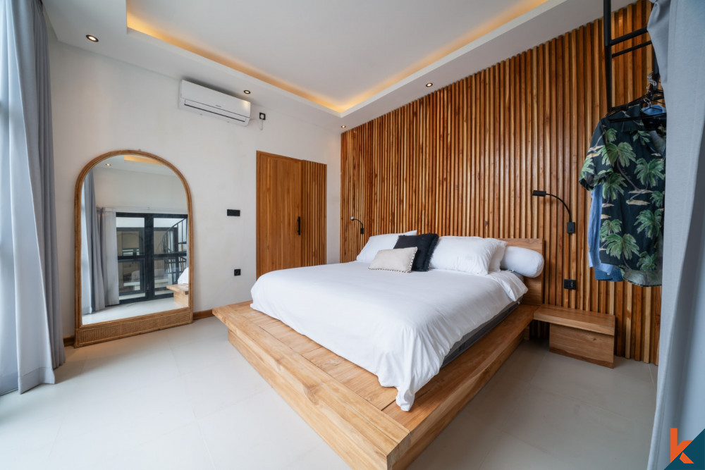Vila bertingkat tiga kamar tidur modern yang baru untuk disewakan di Uluwatu