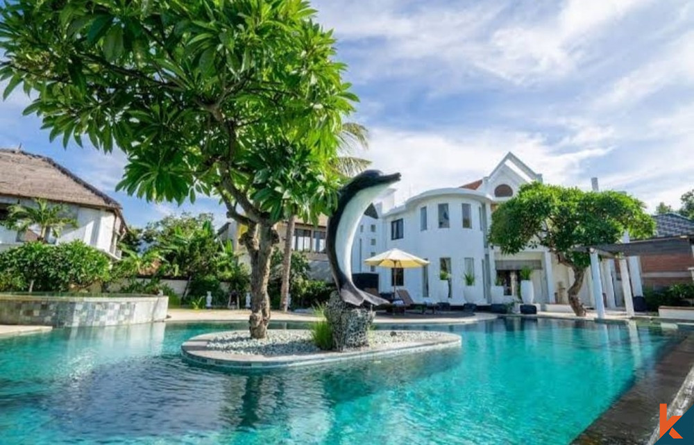 Absolute Beachfront 4 Bedroom Villa in Lovina For Sale Freehold