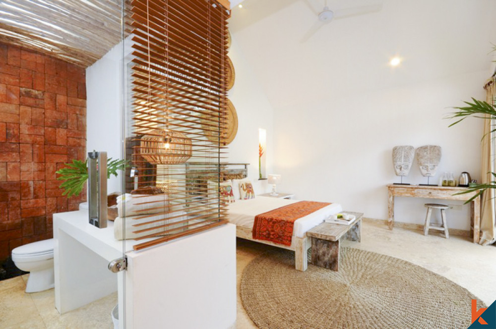 Vila empat kamar tidur dengan investasi besar di Canggu yang modis