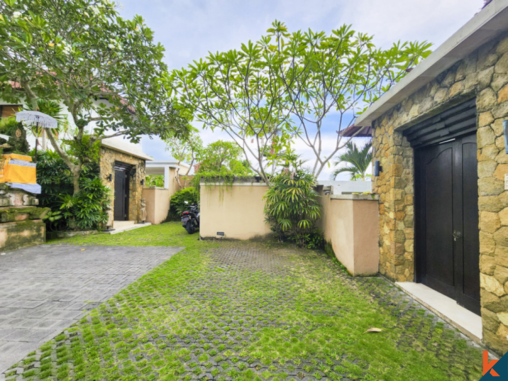 Beautiful traditional three bedroom estate with rice fields views