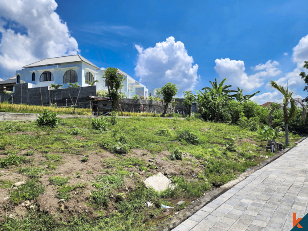 Rares terrains en pleine propriété à vendre dans le quartier résidentiel de Tibubeneng