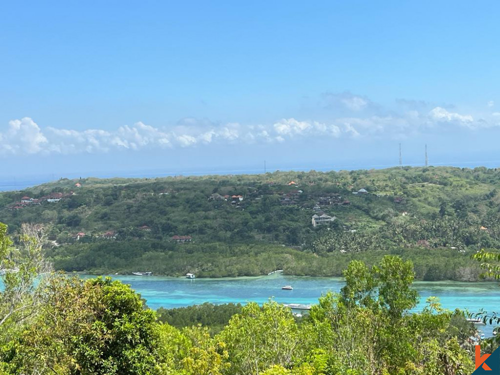 Magnifique Terrain de 12 Are avec vue imprenable à Nusa Ceningan