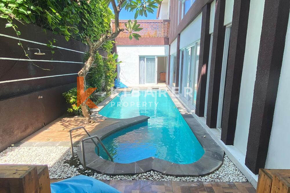 Luxurious Five Bedrooms Freehold Villa for Sale in Canggu