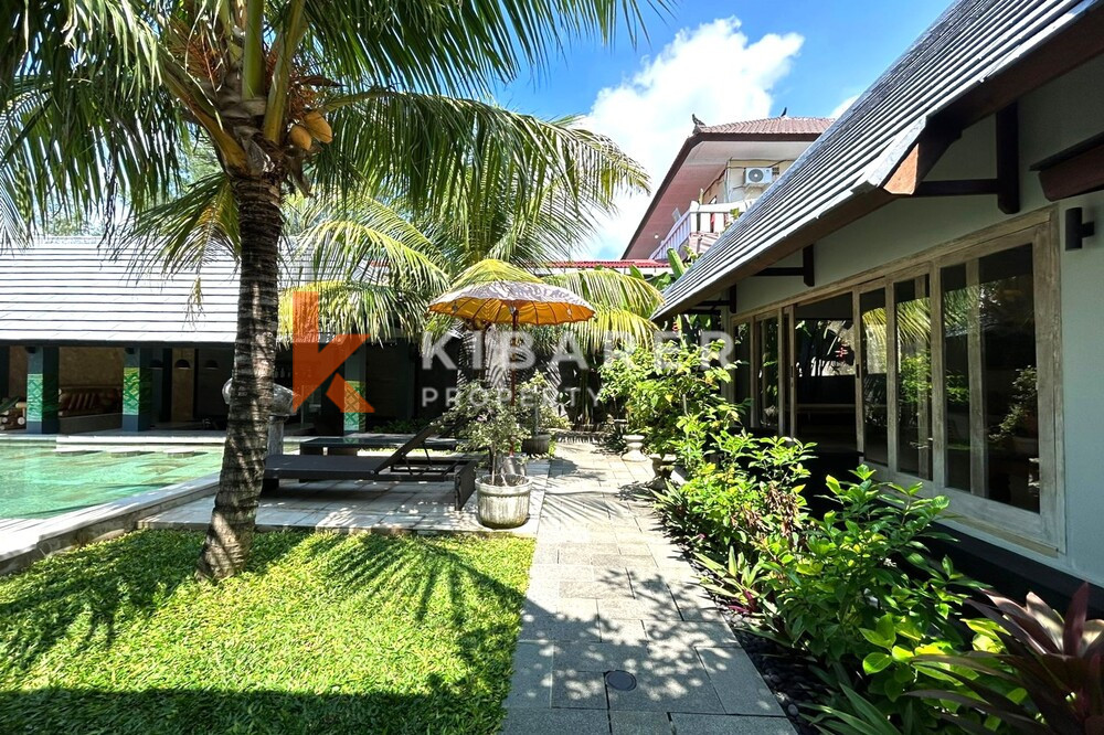 Wonderful Four Bedroom Enclosed Living Room Villa Close To Mertasari Beach