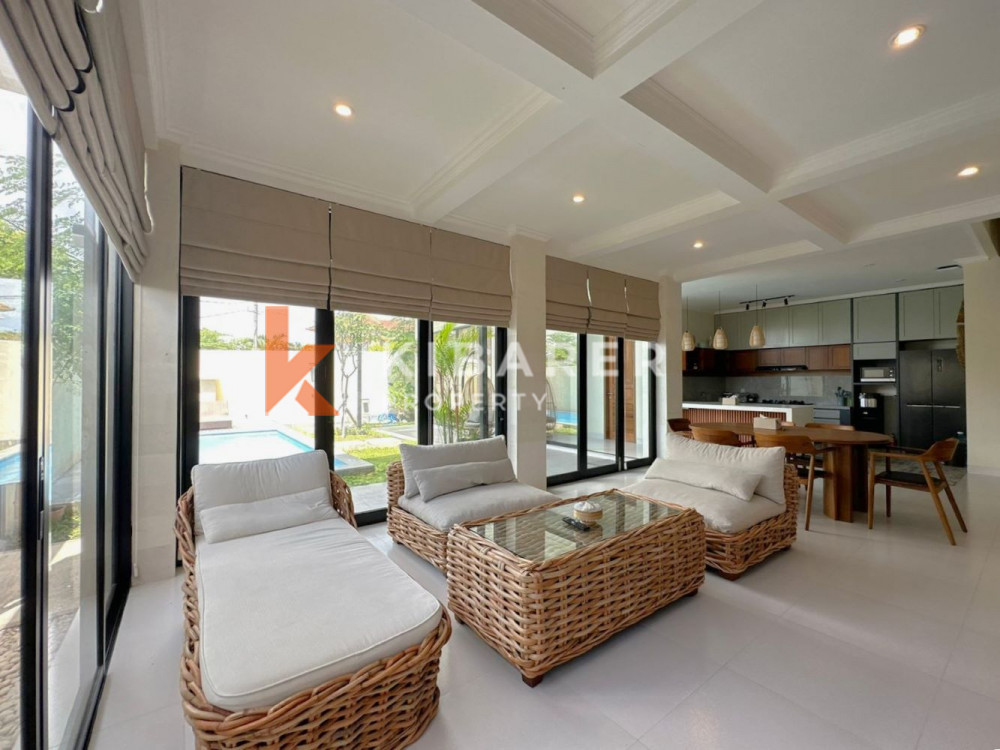 Villa neuve et moderne de trois chambres avec jacuzzi à Seminyak