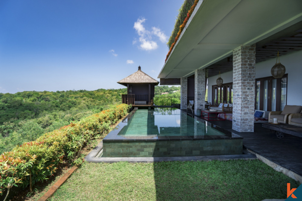 Vila enam kamar tidur yang indah dengan pemandangan laut di Uluwatu