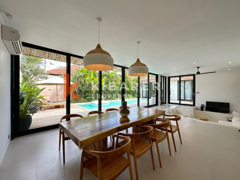 Vila Tamu Tertutup Empat Kamar Tidur yang Luar Biasa dengan Kolam Renang dan Jacuzzi di Umalas