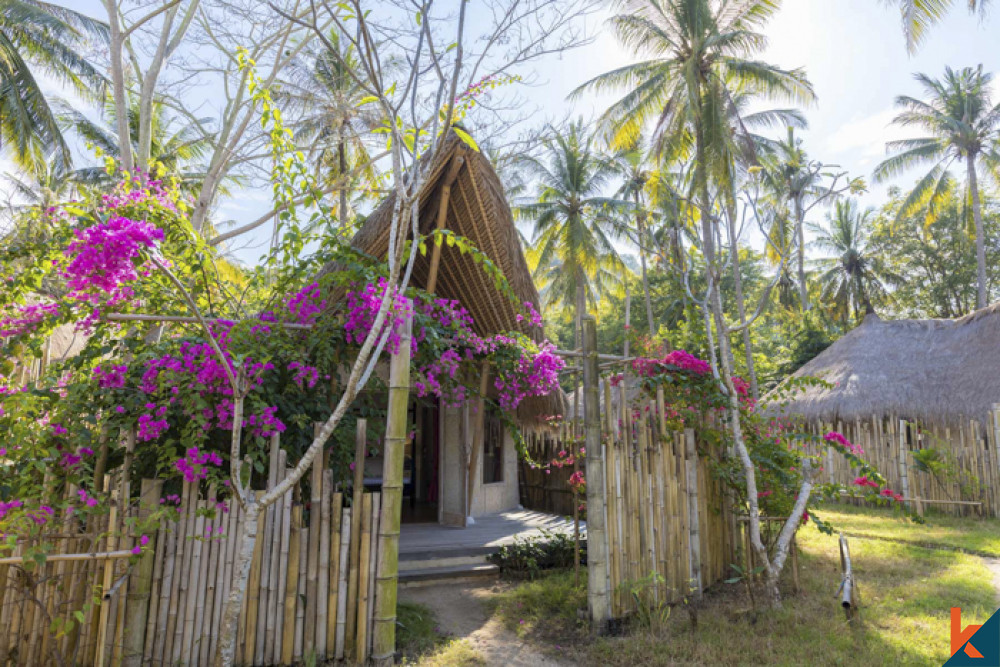 Resor tepi pantai mewah, investasi bagus untuk dijual di Gili