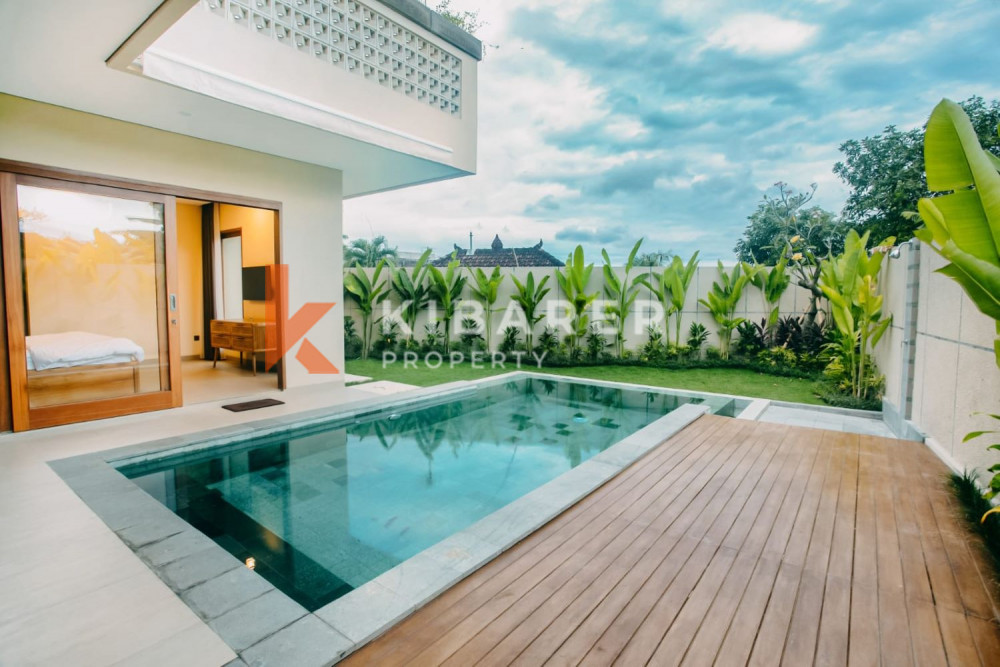 Superbe villa fermée de trois chambres avec jardin à Pererenan