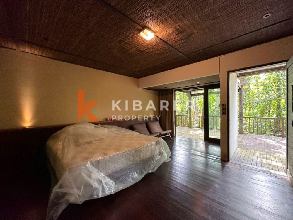 Creative Rainforest Four Bedroom Villa in Kaba Kaba