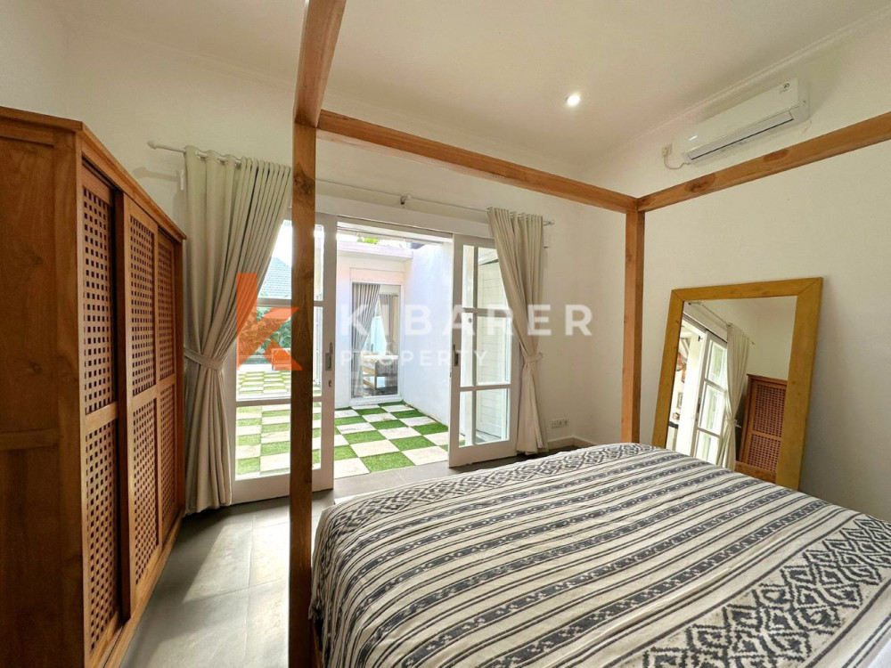 Stunning Three Bedroom Enclosed Living Villa in Padonan