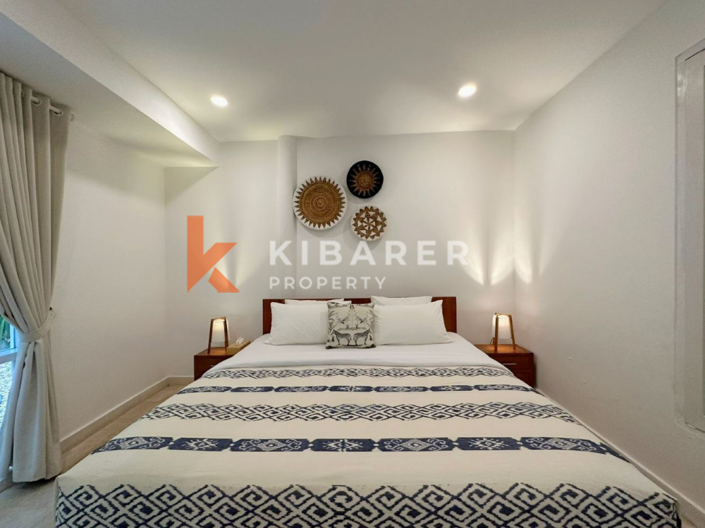 Stunning Three Bedroom Enclosed Living Villa in Padonan