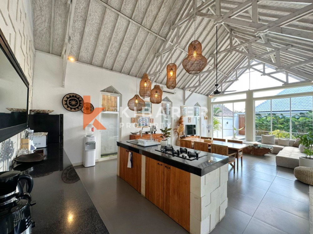 Stunning Three Bedroom Enclosed Living Villa in Padonan