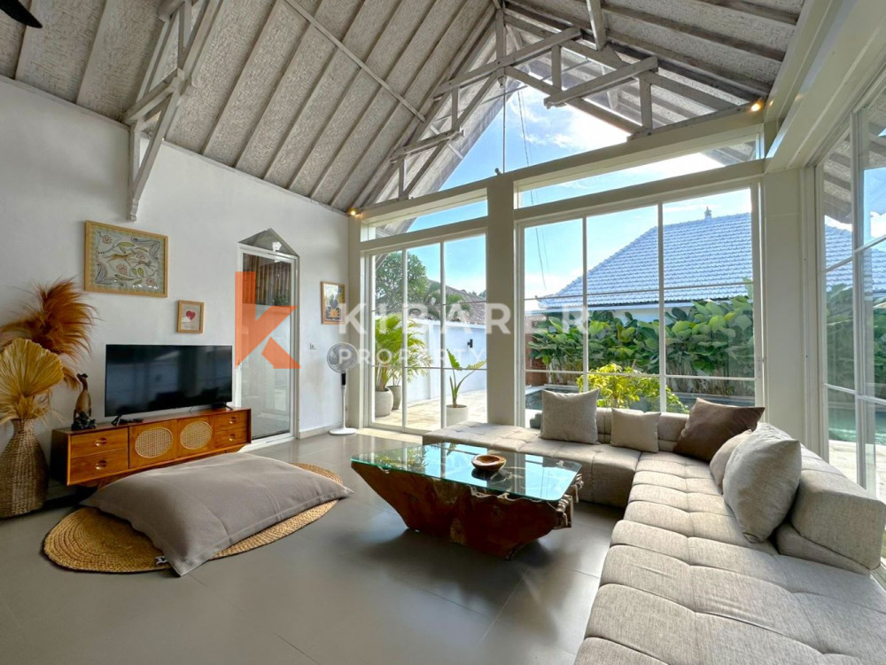 Stunning Three Bedroom Enclosed Living Villa in Padonan