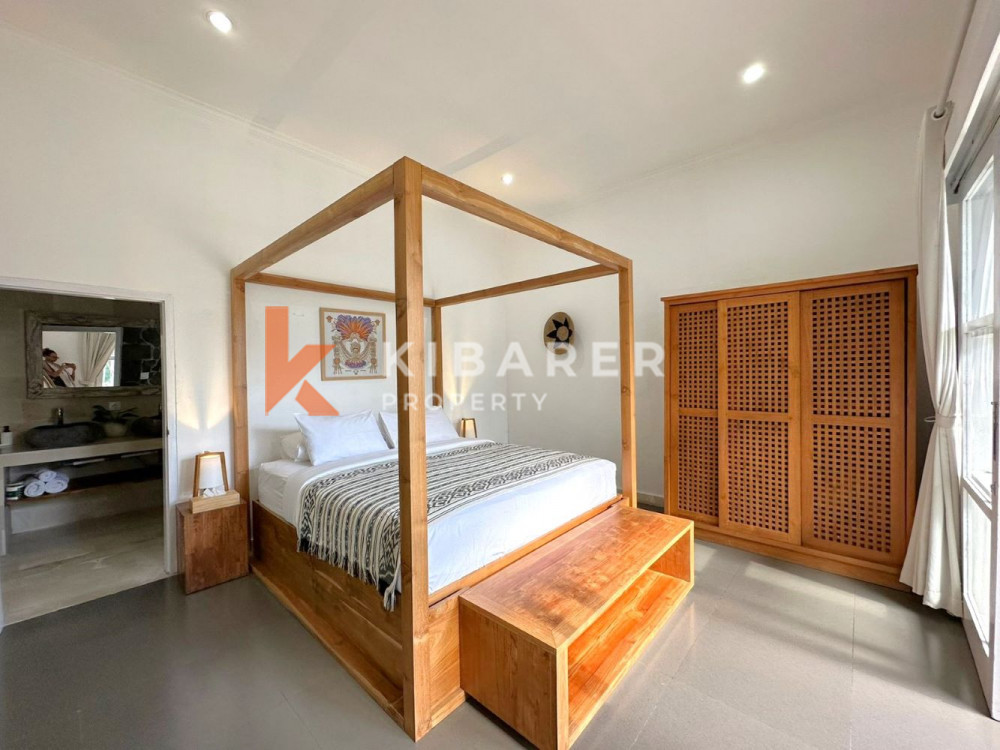 Charming Three Bedroom Enclosed Living Villa in Padonan