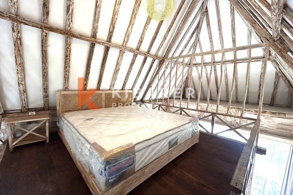 Vila Joglo Ruang Tamu Tertutup Satu Kamar Tidur yang Indah di Pantai Lima