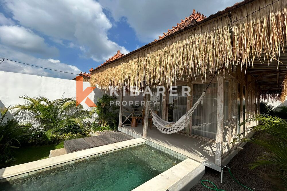 Vila Joglo Ruang Tamu Tertutup Satu Kamar Tidur yang Indah di Pantai Lima