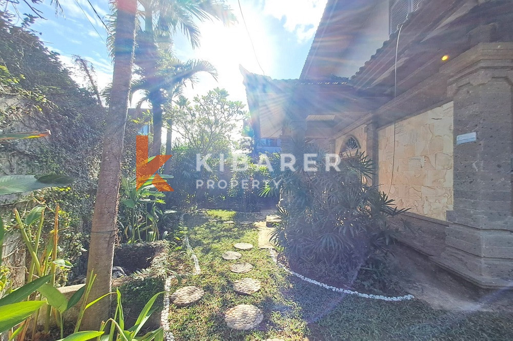 BEAUTIFUL SUPER COZY TWO BEDROOM CLOSED LIVING VILLA IN BUMBAK