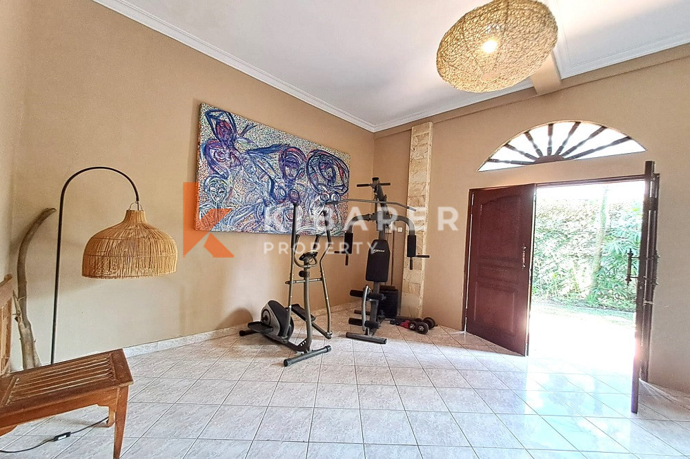 BEAUTIFUL SUPER COZY TWO BEDROOM CLOSED LIVING VILLA IN BUMBAK