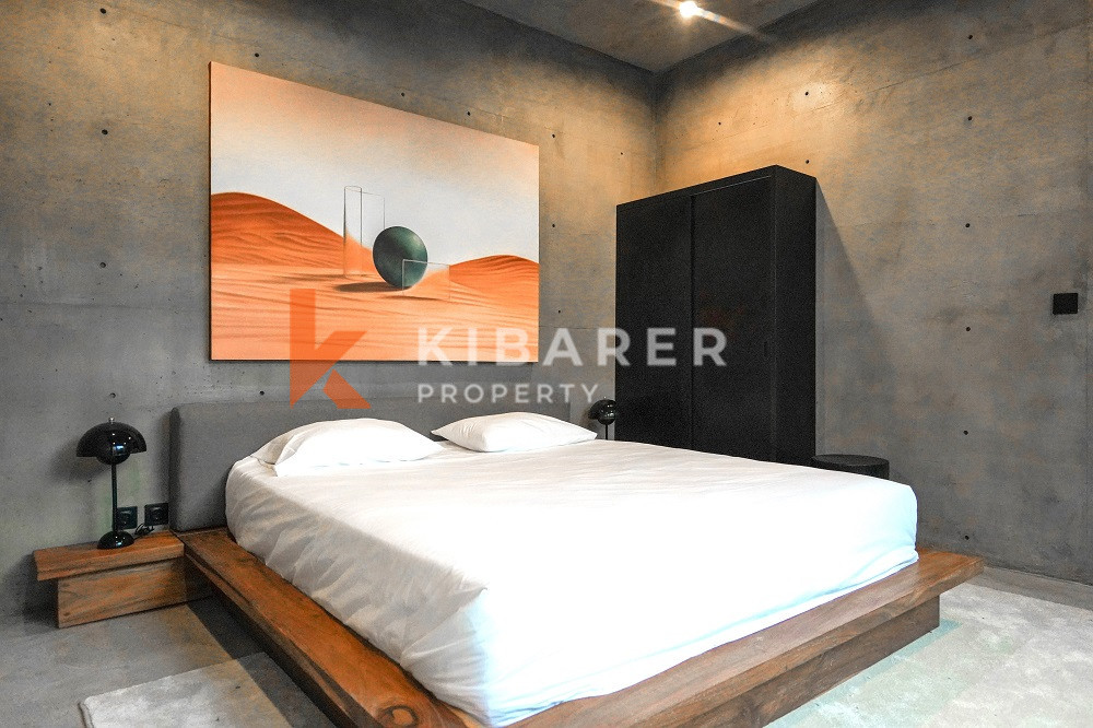 Brand New High Quality Four-Bedroom Enclosed Living Room Villa in the Edge of Canggu