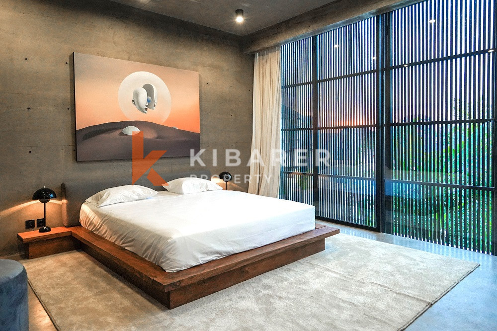 Brand New High Quality Four-Bedroom Enclosed Living Room Villa in the Edge of Canggu