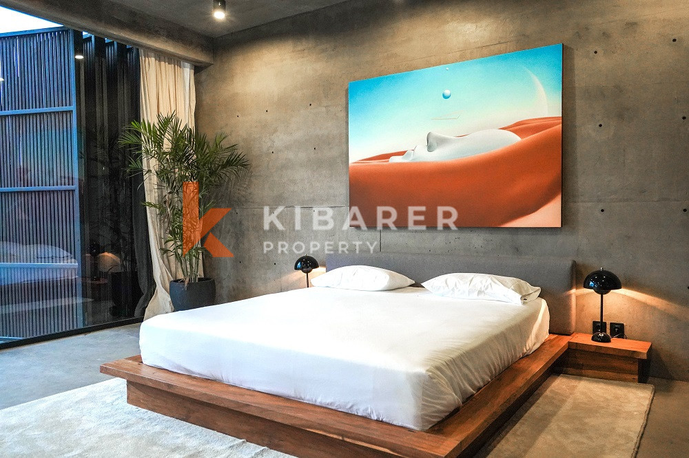 Brand New High Quality Four-Bedroom Enclosed Living Room Villa in the Edge of Canggu