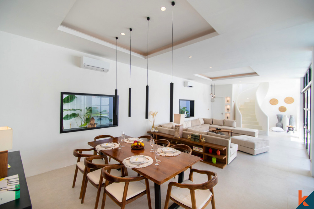 Rumah baru dengan empat kamar tidur berkualitas tinggi untuk disewakan di Sanur
