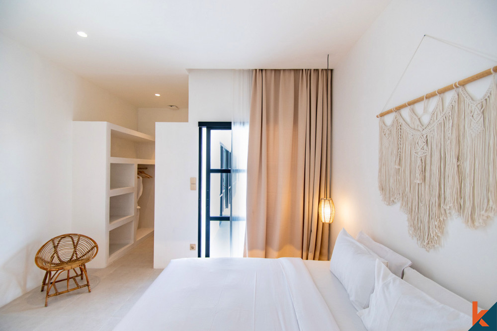 Rumah baru dengan empat kamar tidur berkualitas tinggi untuk disewakan di Sanur