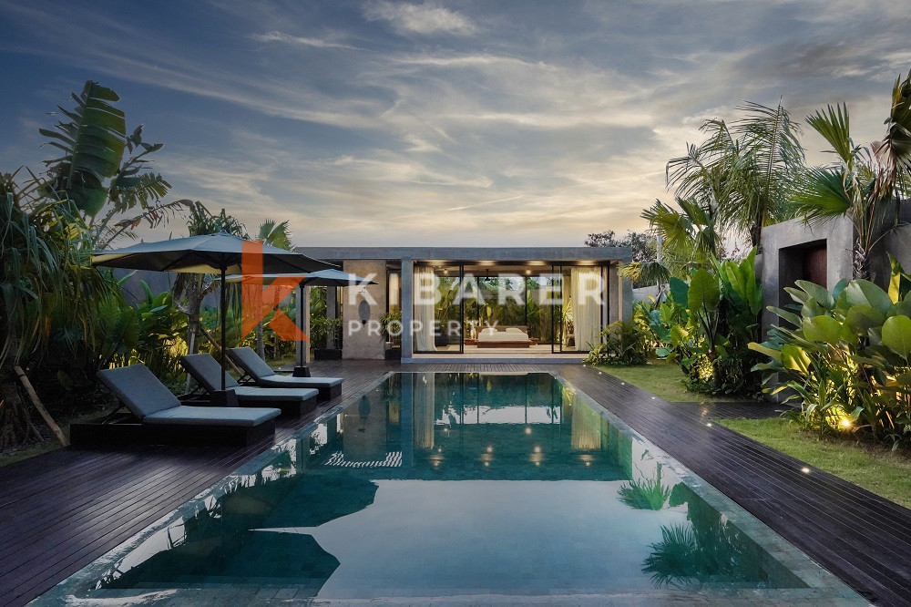 Luxury High Quality Design Three-Bedroom Enclosed Living Room Villa in the Edge of Canggu
