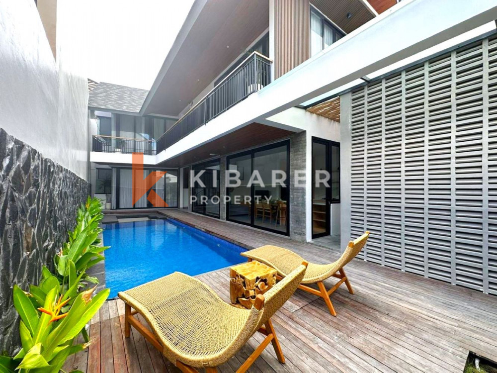 A Wonderful Three Bedroom Enclosed Living Villa in Tumbak Bayuh