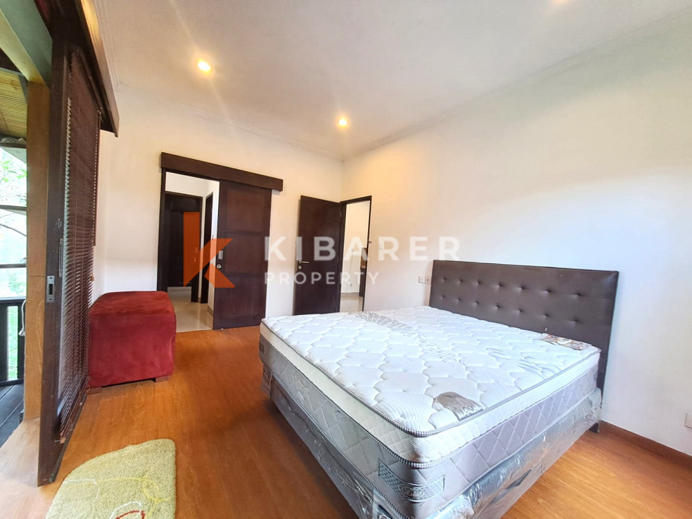 Rumah Nyaman 2 Kamar Tidur yang terletak di kawasan perumahan Kerobokan