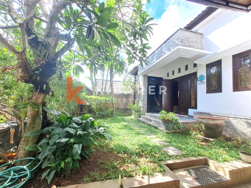 Rumah Nyaman 2 Kamar Tidur yang terletak di kawasan perumahan Kerobokan