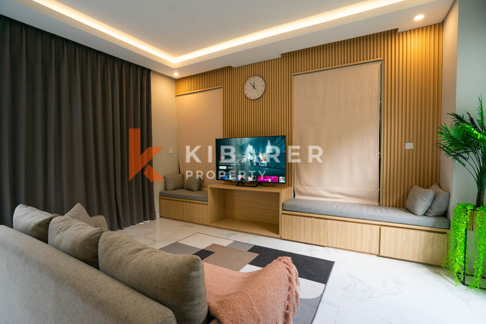 Vila Kontemporer Ruang Tamu Tertutup Tiga Kamar Tidur yang Menakjubkan dengan Jacuzzi di Ungasan