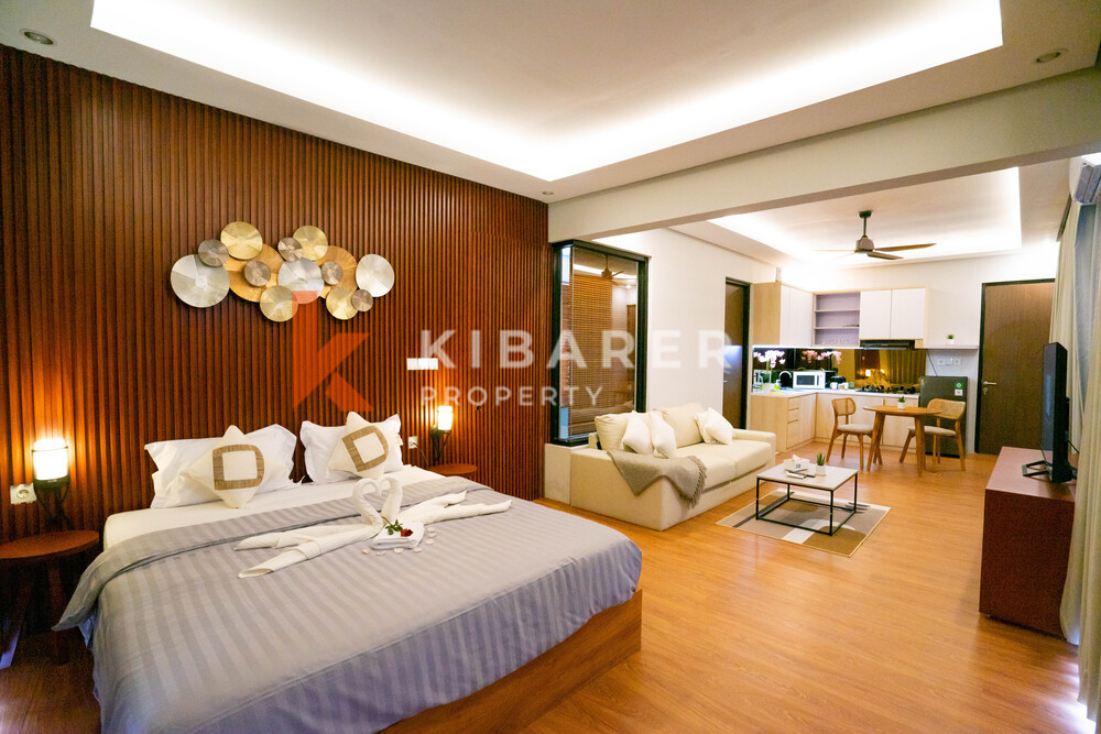 Vila Kontemporer Ruang Tamu Tertutup Tiga Kamar Tidur yang Menakjubkan dengan Jacuzzi di Ungasan