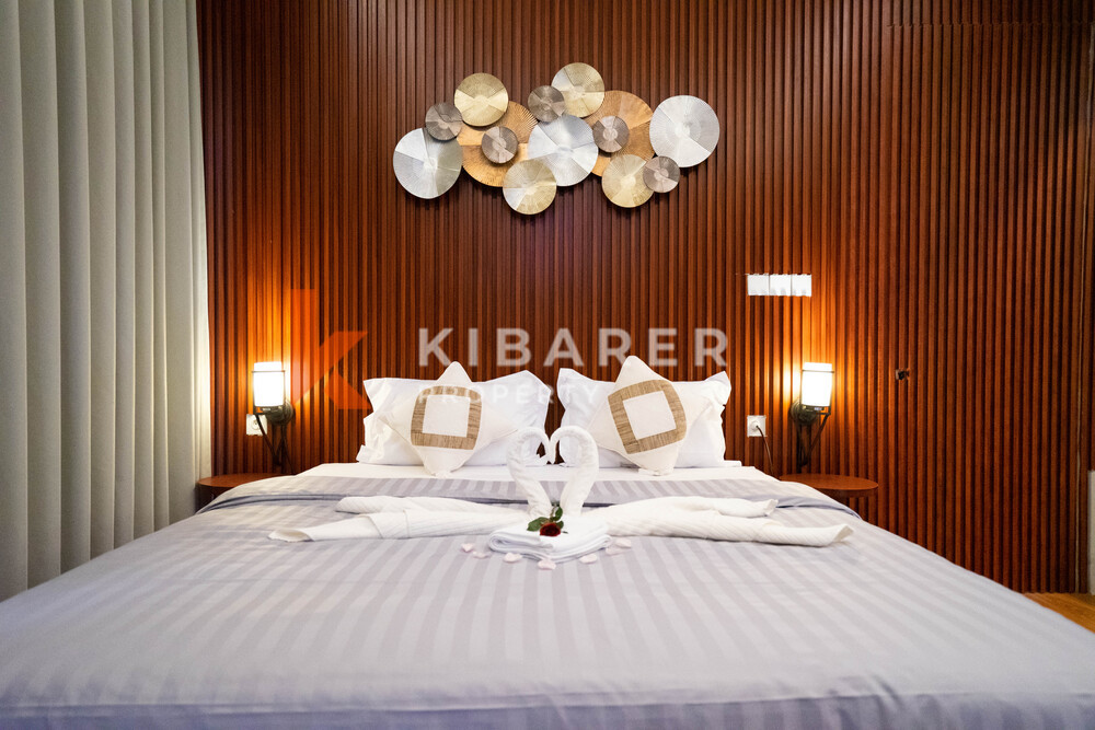 Vila Kontemporer Ruang Tamu Tertutup Tiga Kamar Tidur yang Menakjubkan dengan Jacuzzi di Ungasan